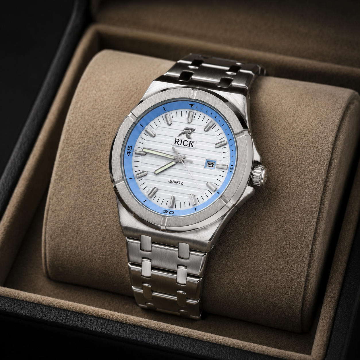 RICK Classic Quartz Watch – Stainless Steel Bracelet with White Textured Dial